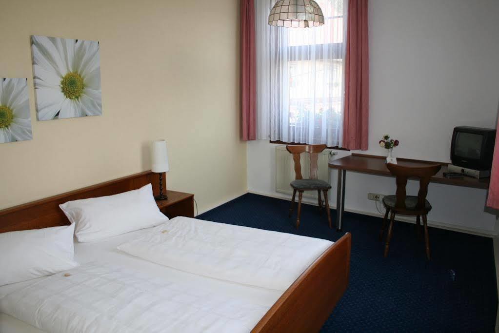 Landgasthof & Hotel Krone Eischleben Ichtershausen Екстериор снимка